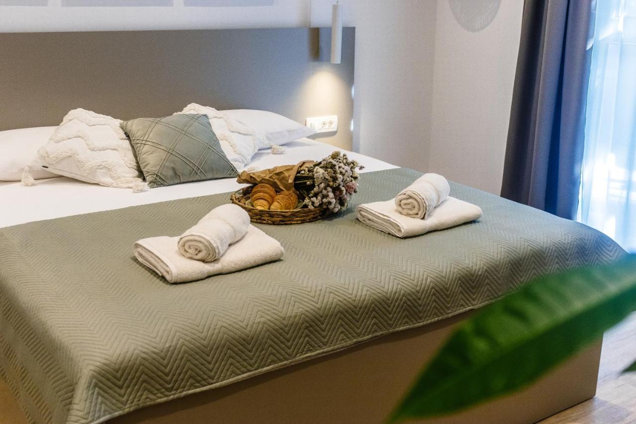 Kiwi Apartment
