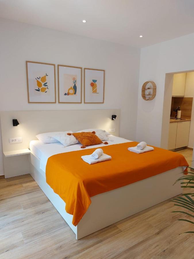 Kiwi Apartment